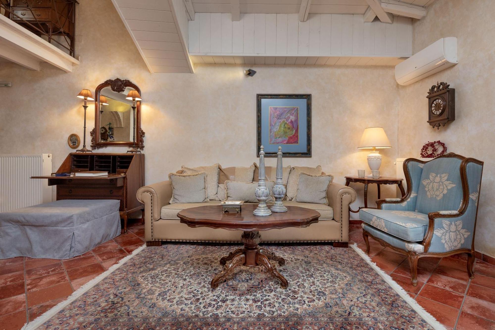 Ostra Menalon Luxury Suites Kardaras Номер фото