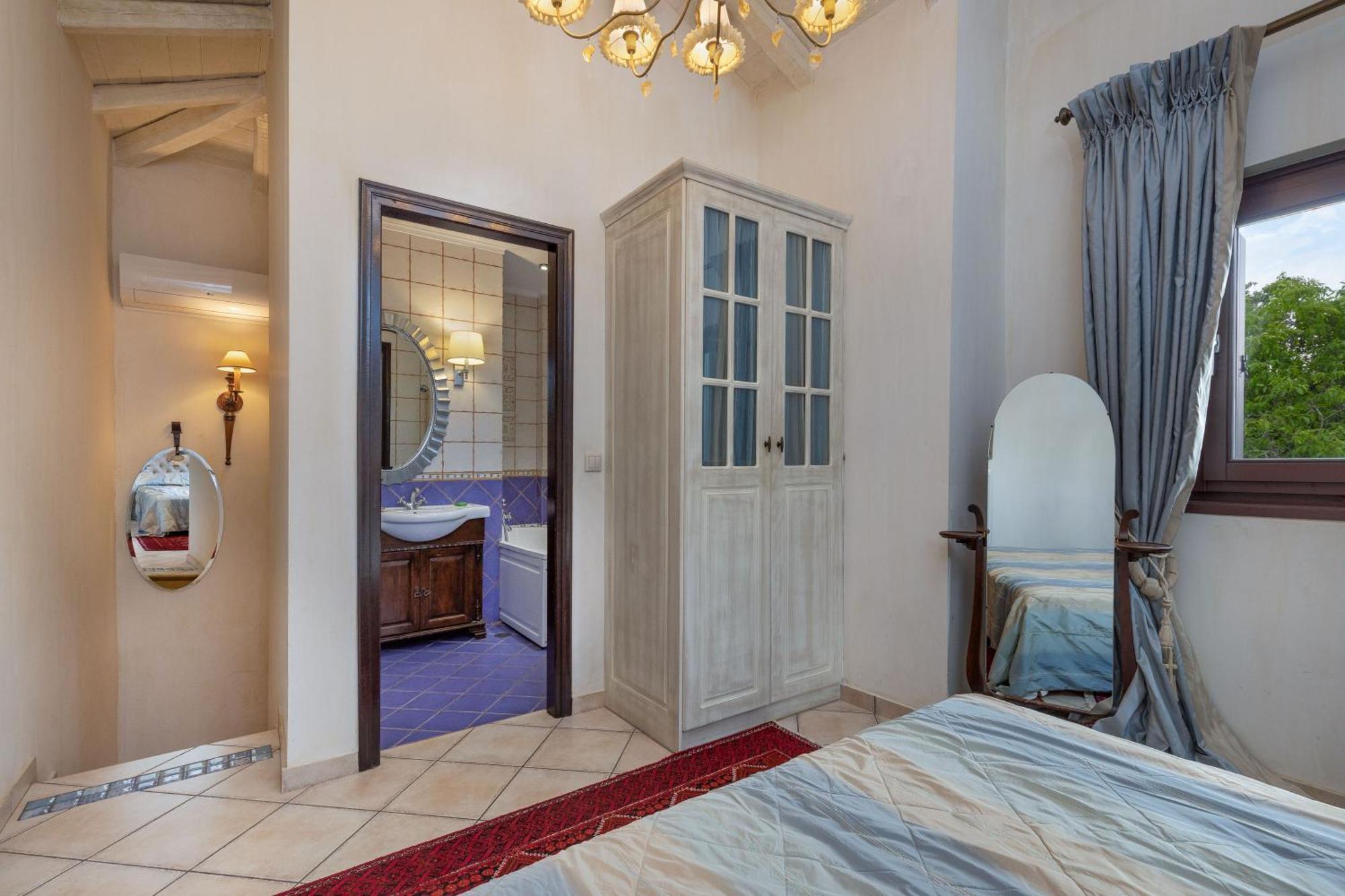 Ostra Menalon Luxury Suites Kardaras Номер фото