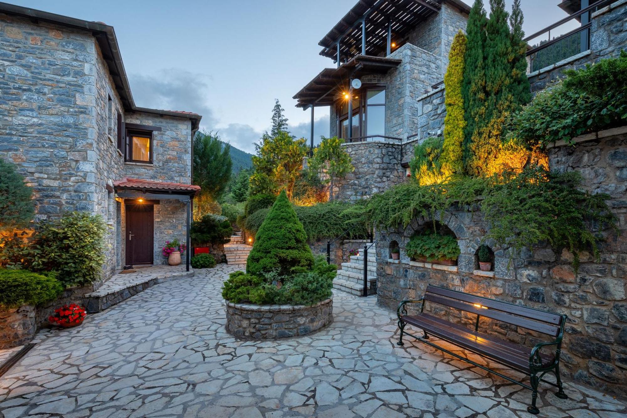 Ostra Menalon Luxury Suites Kardaras Экстерьер фото